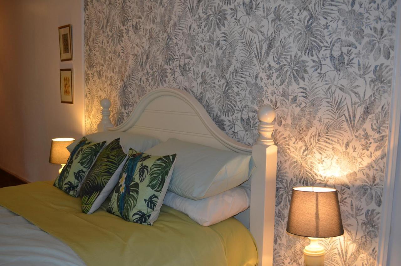 Chateau Gros Puy, Petit Chateau Chambre D'Hote Abjat-sur-Bandiat Bagian luar foto