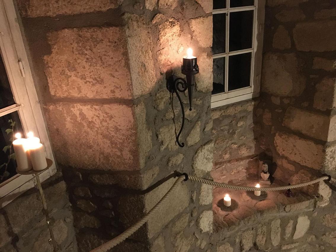 Chateau Gros Puy, Petit Chateau Chambre D'Hote Abjat-sur-Bandiat Bagian luar foto