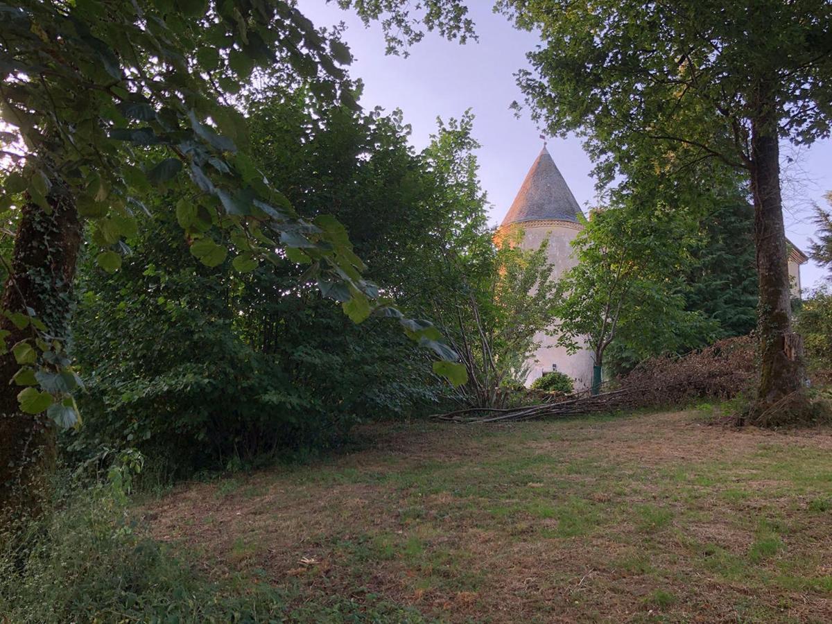 Chateau Gros Puy, Petit Chateau Chambre D'Hote Abjat-sur-Bandiat Bagian luar foto